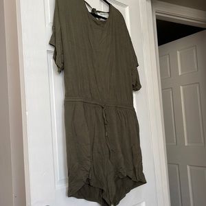 Gap army green short romper